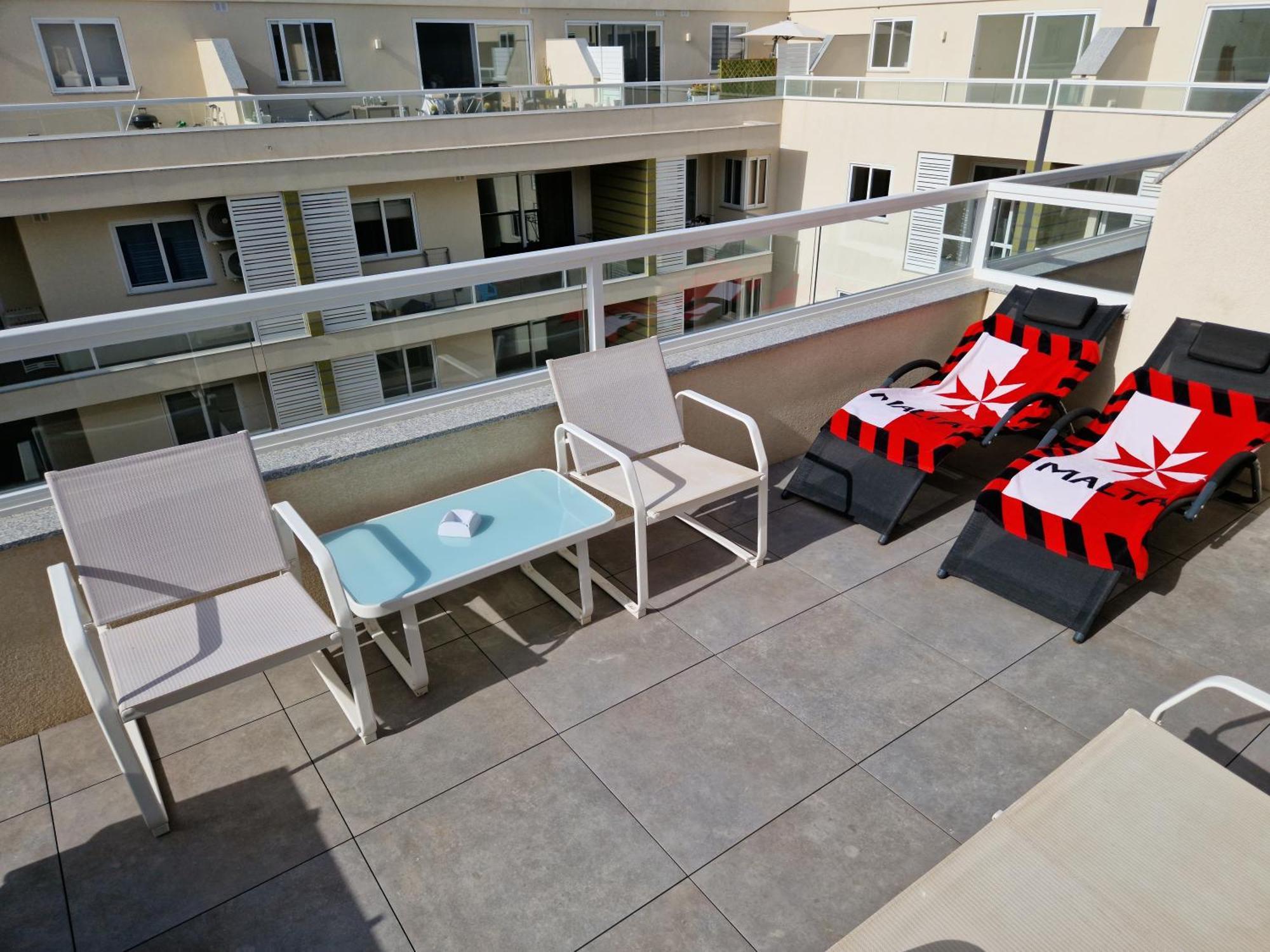 Sea View New Penthouse Terrace & Garage Parking Lägenhet St. Paul's Bay Exteriör bild