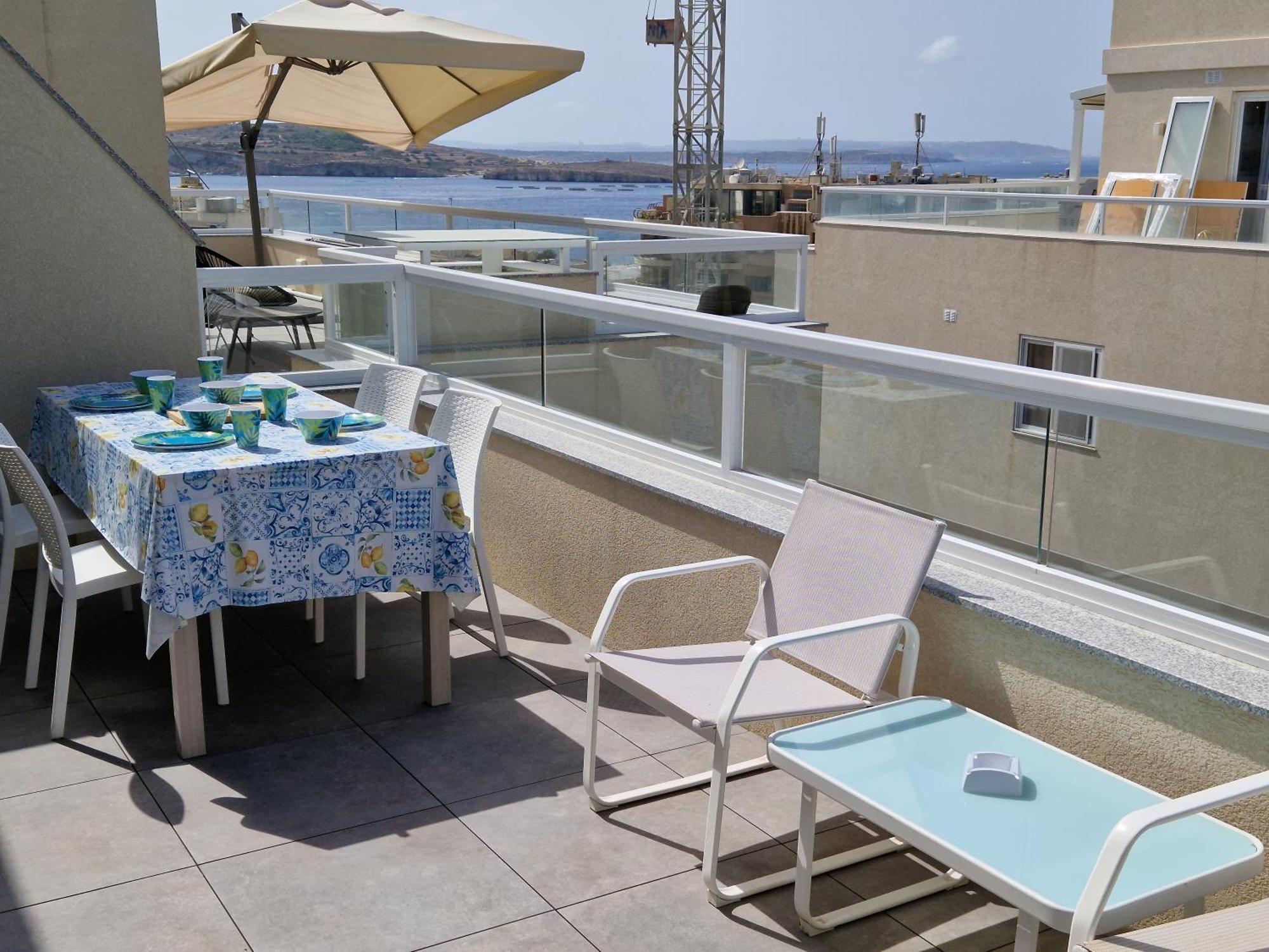 Sea View New Penthouse Terrace & Garage Parking Lägenhet St. Paul's Bay Exteriör bild