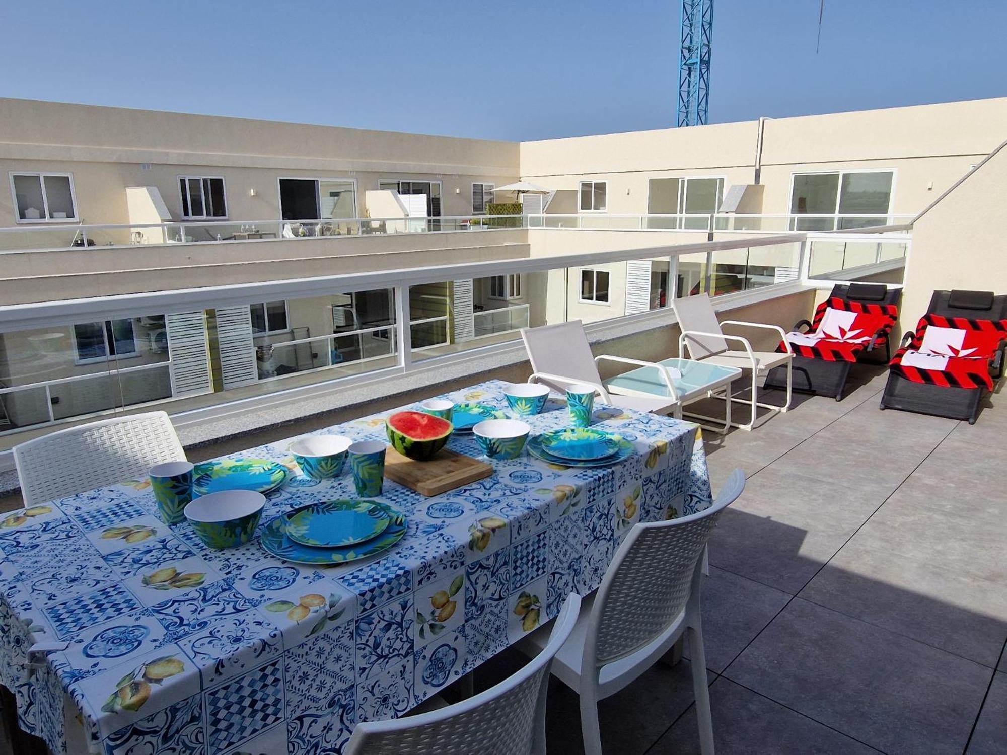 Sea View New Penthouse Terrace & Garage Parking Lägenhet St. Paul's Bay Exteriör bild