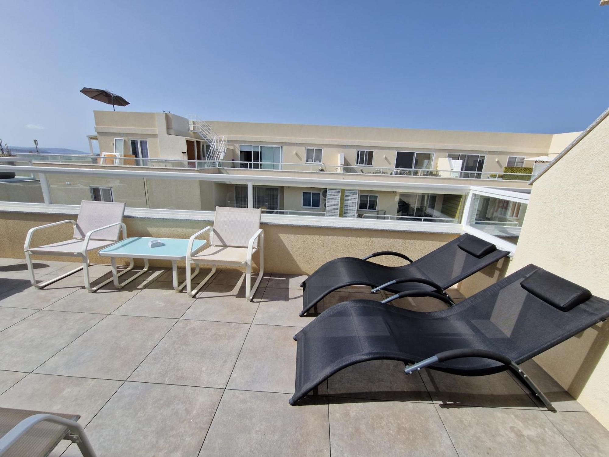 Sea View New Penthouse Terrace & Garage Parking Lägenhet St. Paul's Bay Exteriör bild